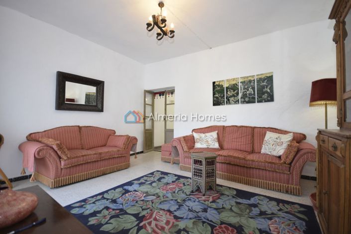 Image No.6-4 Bed Townhouse for sale