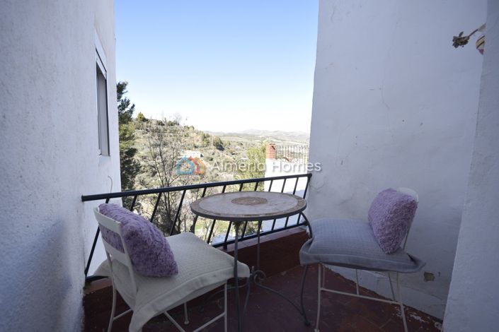 Image No.7-4 Bed Townhouse for sale