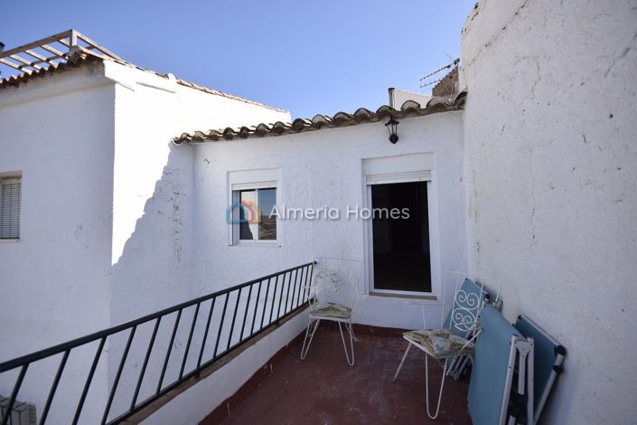 Image No.15-4 Bed Townhouse for sale