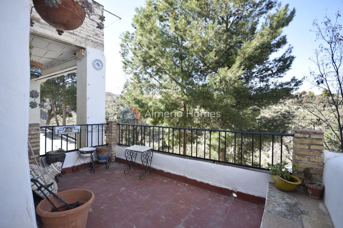 Image No.24-4 Bed Townhouse for sale