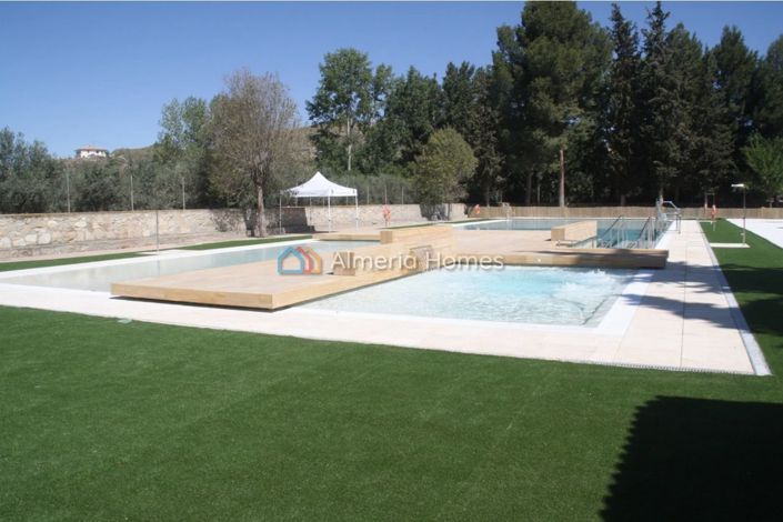 Image No.31-4 Bed Townhouse for sale