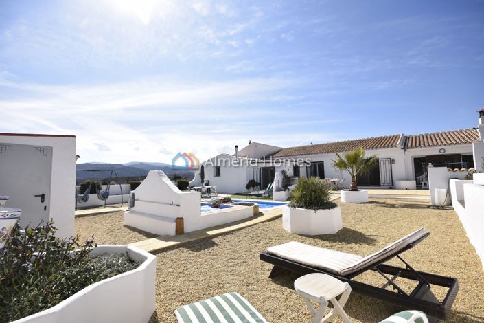 Image No.9-4 Bed Villa for sale