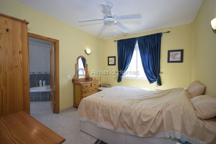 Image No.20-3 Bed Villa for sale