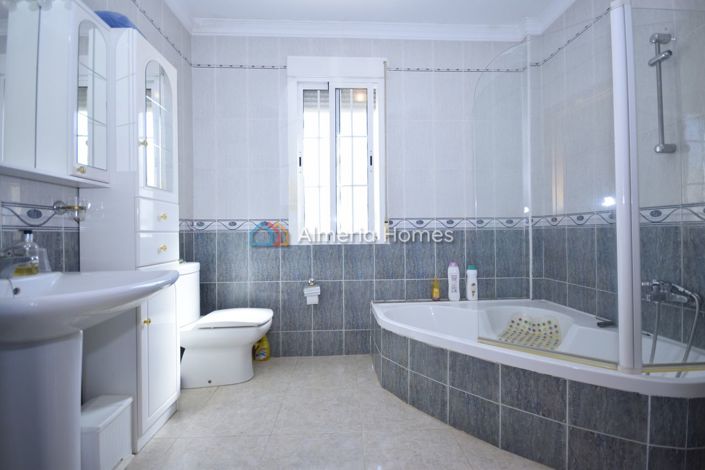 Image No.21-3 Bed Villa for sale