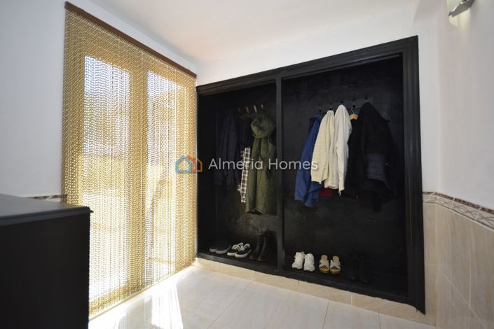 Image No.20-5 Bed Villa for sale