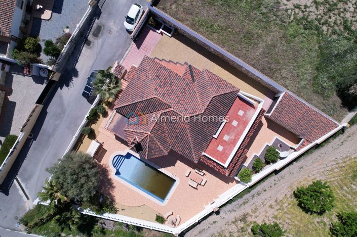 Image No.6-5 Bed Villa for sale