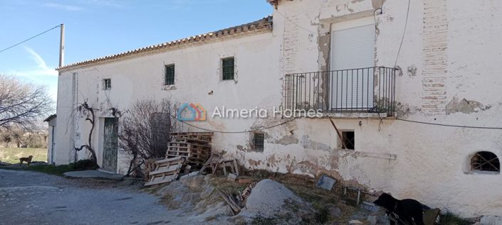 Image No.25-Maison de campagne de 3 chambres à vendre à Baza