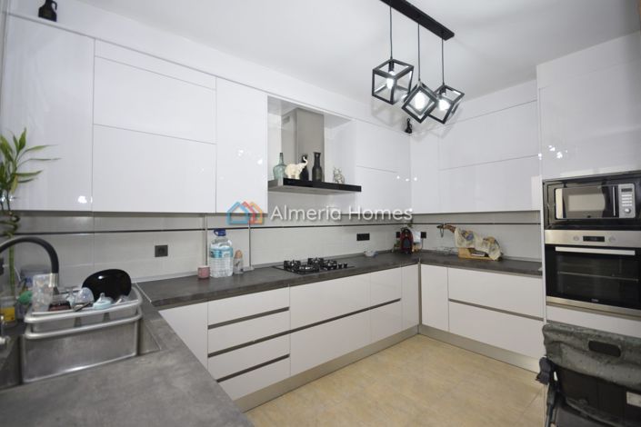 Image No.9-4 Bed Duplex for sale