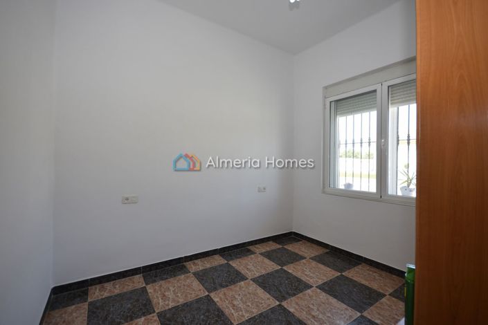 Image No.5-3 Bed Townhouse for sale