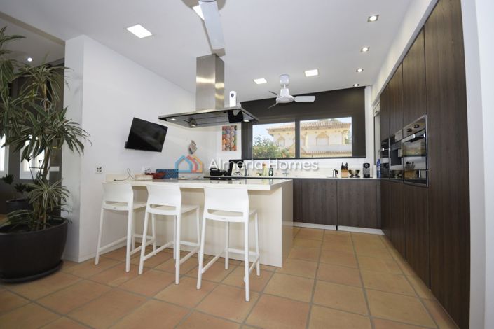 Image No.18-4 Bed Villa for sale