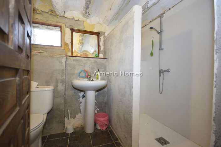 Image No.18-Maison de campagne de 6 chambres à vendre à Oria