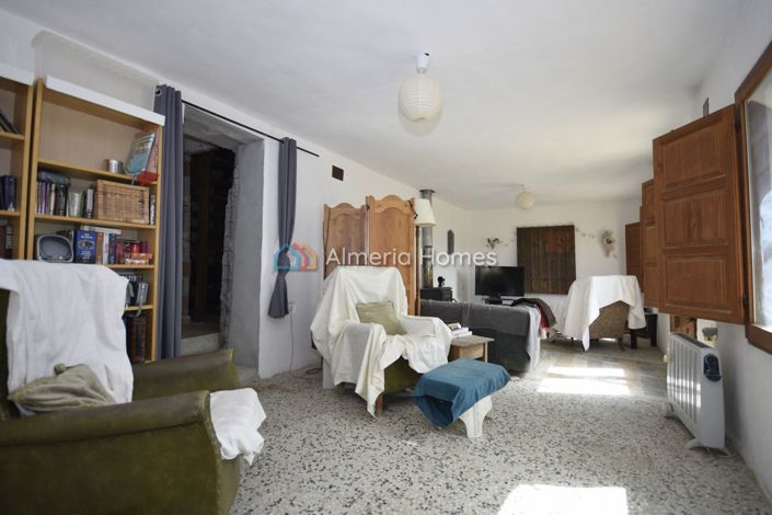 Image No.19-Maison de campagne de 6 chambres à vendre à Oria