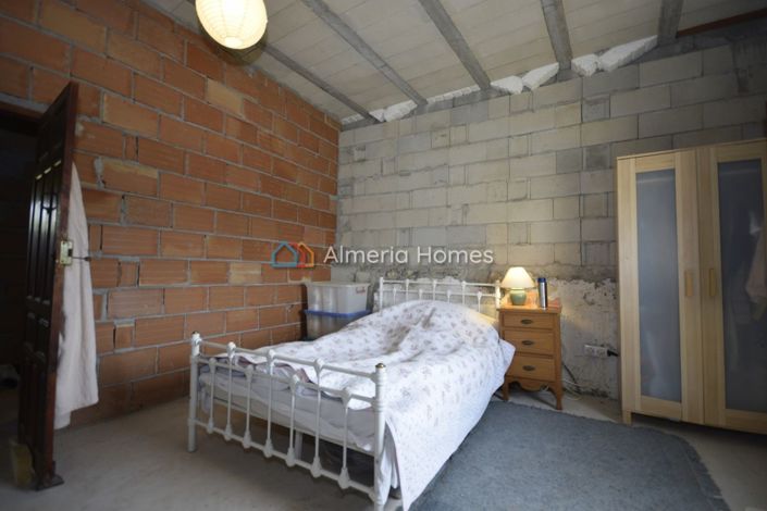 Image No.26-Maison de campagne de 6 chambres à vendre à Oria