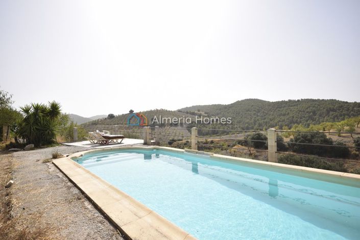 Image No.8-Maison de campagne de 6 chambres à vendre à Oria