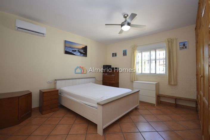 Image No.23-3 Bed Villa for sale