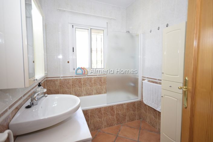 Image No.27-3 Bed Villa for sale