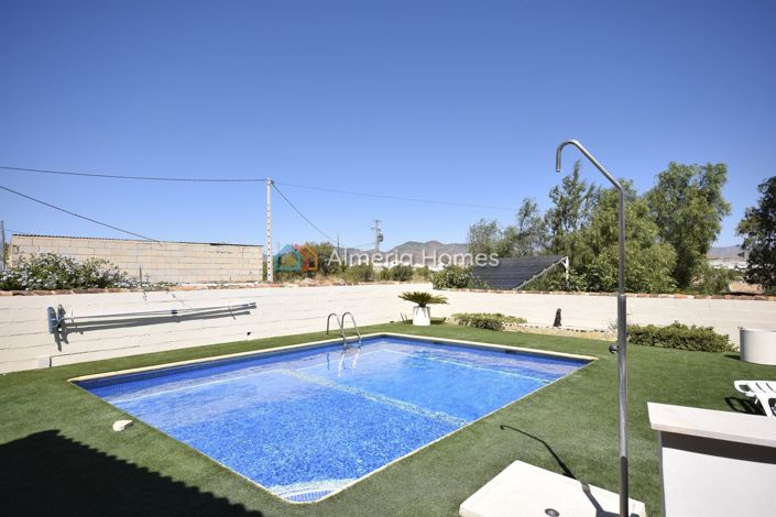 Image No.5-3 Bed Villa for sale