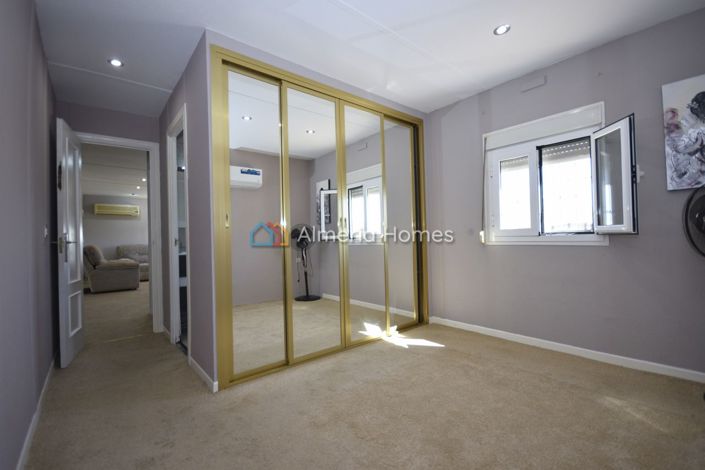 Image No.23-3 Bed Villa for sale