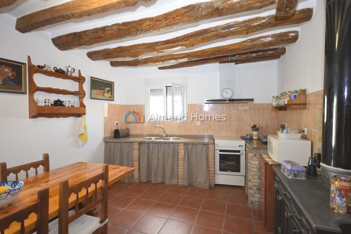 Image No.12-Maison de campagne de 6 chambres à vendre à Oria