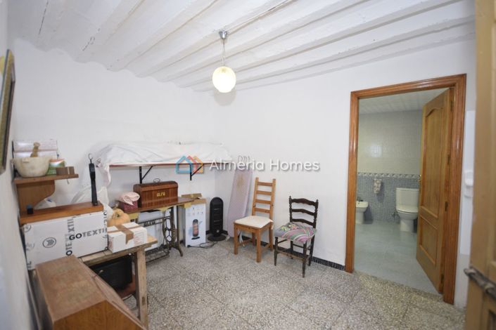 Image No.16-Maison de campagne de 6 chambres à vendre à Oria