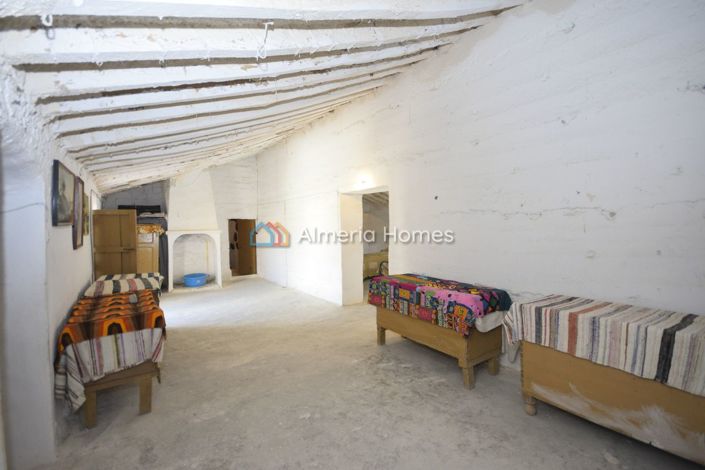 Image No.27-Maison de campagne de 6 chambres à vendre à Oria