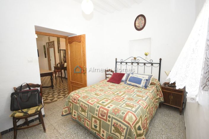 Image No.10-Maison de campagne de 6 chambres à vendre à Oria