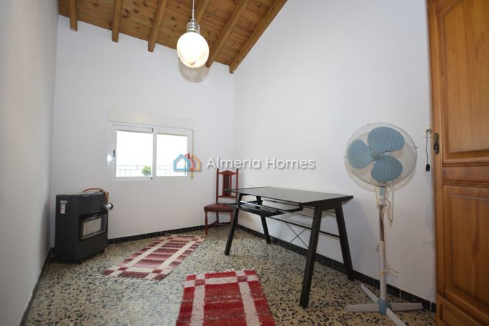 Image No.16-3 Bed Townhouse for sale