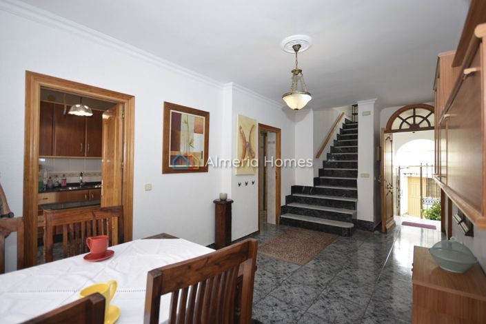 Image No.5-3 Bed Townhouse for sale