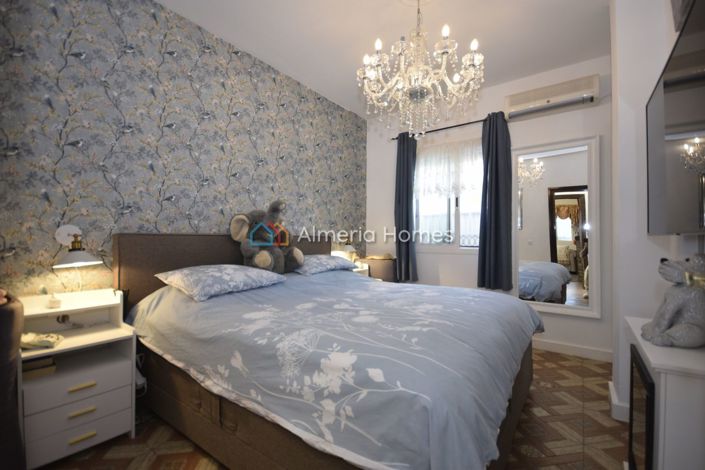 Image No.18-3 Bed Villa for sale