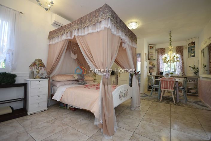 Image No.28-3 Bed Villa for sale