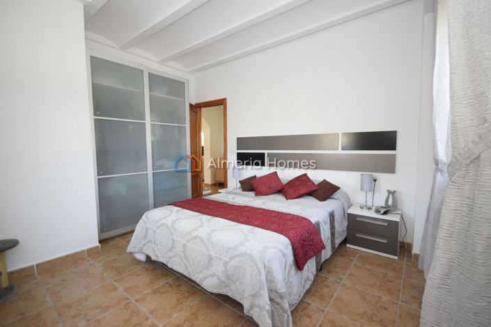 Image No.22-4 Bed Villa for sale