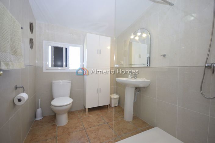 Image No.28-4 Bed Villa for sale