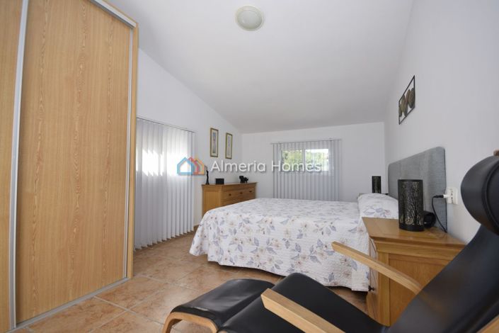 Image No.29-4 Bed Villa for sale