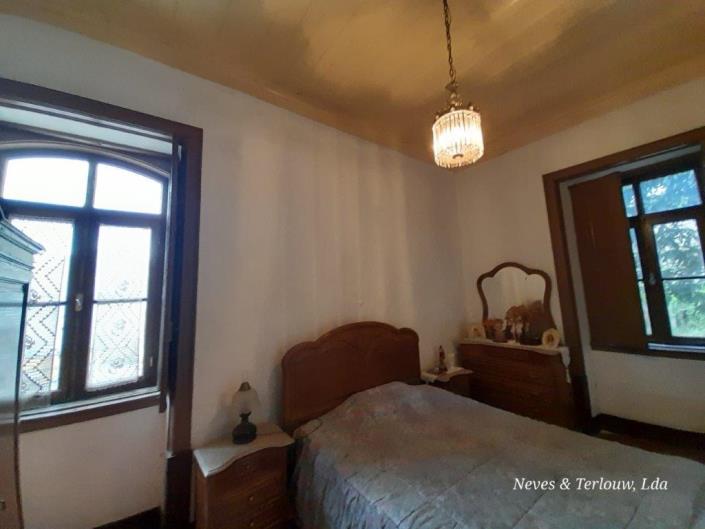 Image No.19-3 Bed Flat for sale