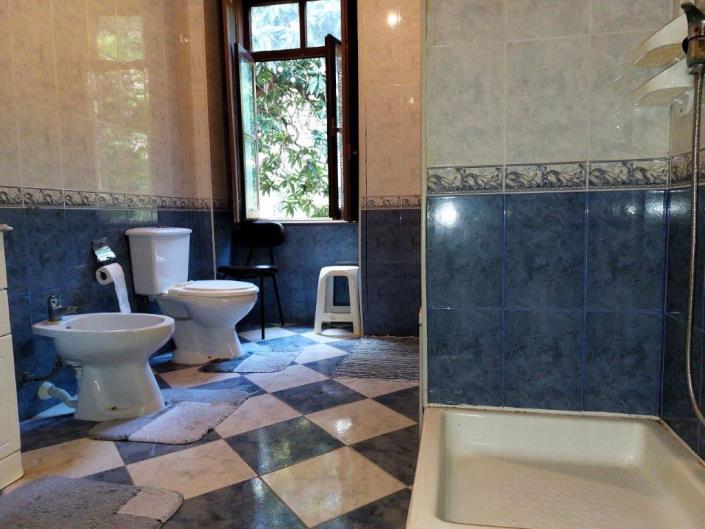 Image No.20-3 Bed Flat for sale