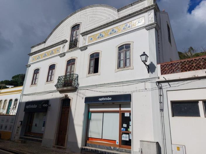 Image No.43-3 Bed Flat for sale