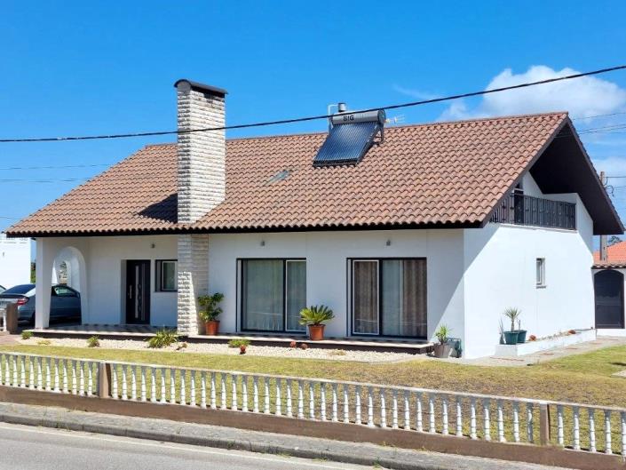 Image No.3-Villa / Détaché de 5 chambres à vendre à Guia