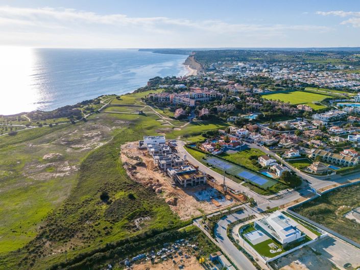 Image No.2-Villa de 4 chambres à vendre à Lagos