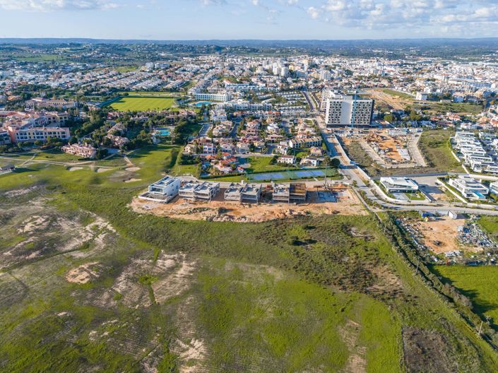 Image No.2-Villa de 4 chambres à vendre à Lagos