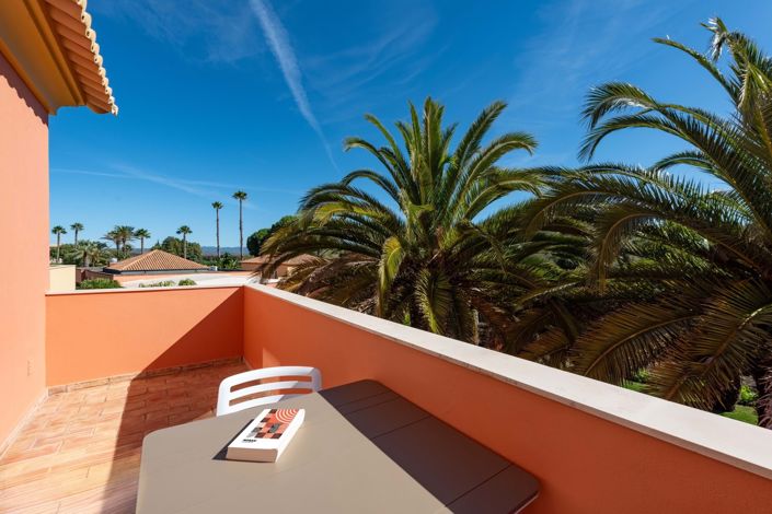 Image No.15-2 Bed Townhouse for sale