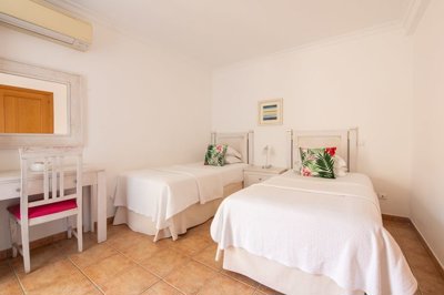 23-4509-78d1f4f8b6655591b02d22fabb36a692d73cc