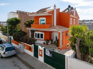 23-4512-78d1f4f8b6655591b02d22fabb36a692d73cc