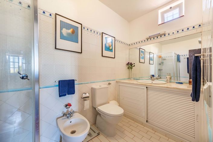 Image No.12-Villa de 4 chambres à vendre à Lagos