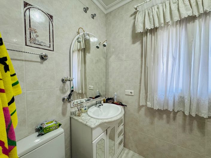 Image No.15-5 Bed Villa for sale