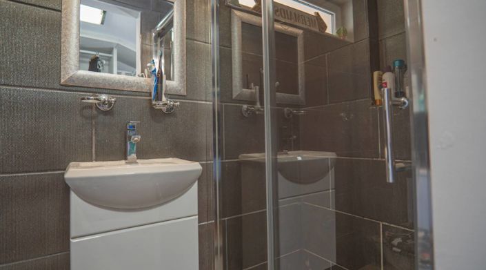 Image No.12-6 Bed Villa for sale