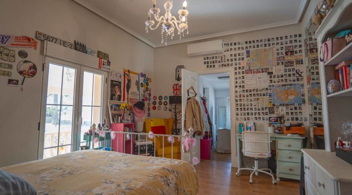 Image No.9-6 Bed Villa for sale