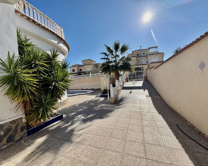 Image No.25-4 Bed Villa for sale