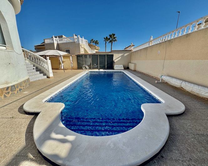 Image No.28-4 Bed Villa for sale