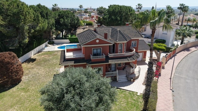 Image No.30-Villa de 4 chambres à vendre à Ciudad Quesada