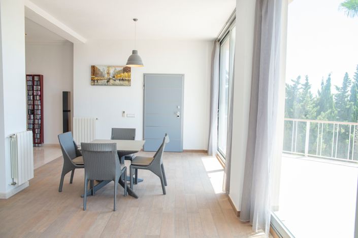 Image No.10-4 Bed Villa for sale